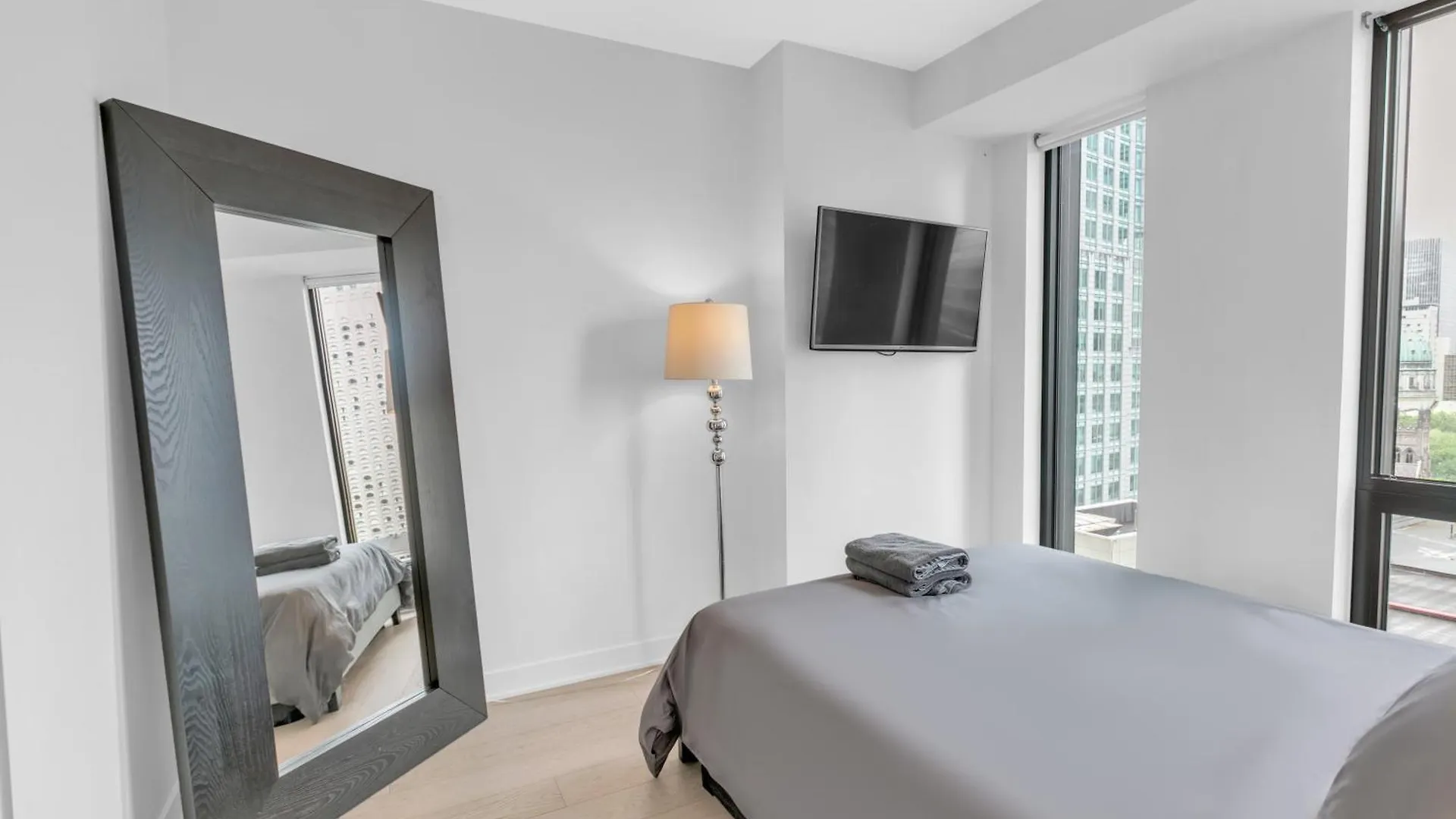 Luxurious Appartement Downtown Gym Sauna Pool Montreal Kanada